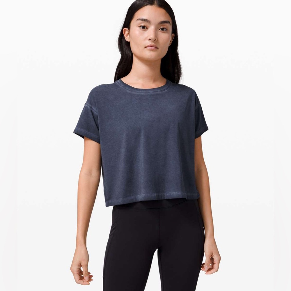 lululemon cates tee shirt